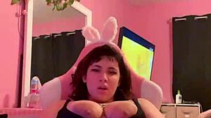 fat bbw fingers huge tits pinches big nipples rubs wet pussy