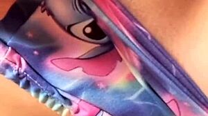 Naughty latina babe worships huge ass masturbating wet pussy solo