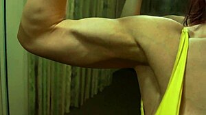 Worship My Massive Muscular Biceps and Huge Tits Baby!