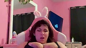 fat bbw fingers huge tits pinches big nipples rubs wet pussy