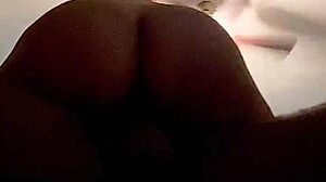 i woke daddy up just to bounce on his huge dick in amateur bedroom ride