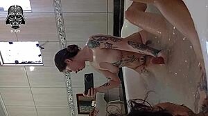 comer na banheira skinny brazilian blonde sucks big cock domination pool orgasm