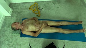 Mature Yoga Wank Striptease Solo