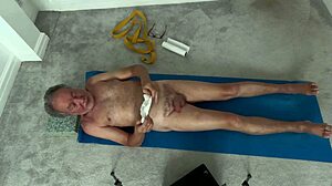 Mature Yoga Wank Striptease Solo