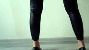 imagine this ass worship dominatrix in tight leggings smothering your face with her juicy sexy ass 😍 do you wanna grope it or get facesat hard? 👅🍑