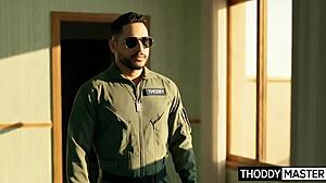 tesao extreme... gozada floods my mouth so tasty!