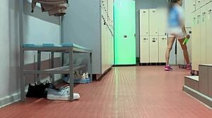 just another sweaty gym day flexing my wet pussy legs