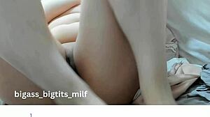 i masturbate doggystyle showing off my big pussy lips and tits