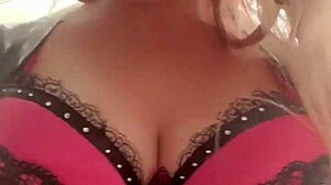 i worship your sissy lips glasses and nails so bad