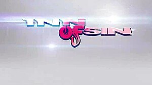 Phyllisha Anne milf cougar creampied after parking lot pickup fuck