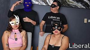 Joven Pareja Intercambia Parejas Nerviosos Primer Vez!