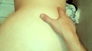 comendo essa grávida curvy latina no banheiro da vó dela pov comendo forte!