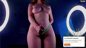 Quennacindy fingers pussy and shakes ass on live Chaturbate webcam show