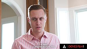 i'm the gorgeous tattooed babe from devils film craving creampie in lesbian pussy