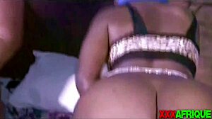 Big tits bbw queen fingers pussy in girl on girl dildo play