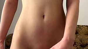 i can't stop fingering my tight pussy then fucking this dildo maiskii