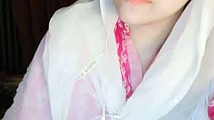 hey this muslim girl's hot live cam from pakistan is on