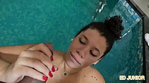 Ninfomaníaca Actress Fucks Actor in Pool During Break