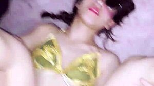 Bonneyuwu Dances Sexily as Leia in Star Wars Cosplay Tease.