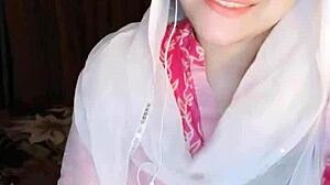 hey this muslim girl's hot live cam from pakistan is on