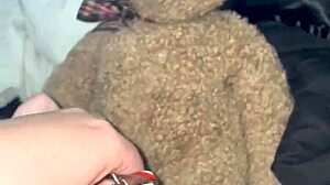 Arabian snowwhite stuffs food into her pussy in la