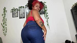 omg this bbw beauty farts loud in tight blue jeans so dirty