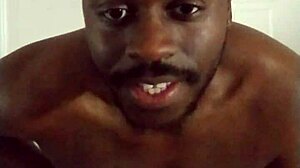 Romantic Ideas: Sketching and Worshipping Women in Jeans for Free