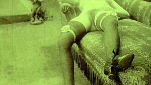 Vintage Bizarre Fetish Reveals Hairy Pussy Secret Life!