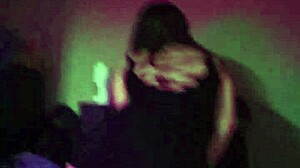 mi esposa baila sexy y me chupa la verga