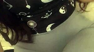 Desi Arab Girl Shows Off Her Perfect Curvy Body!