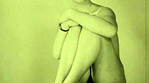 ever seen vintage amateurs flaunt hairy beavers like this?