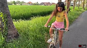 i thanked that stranger with my wet pussy after bike help creampie finish