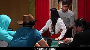 payton preslee lets players freeuse her big tits while dealing cards