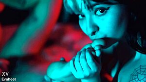 lesbian scissoring heats up with barefoot toe licking