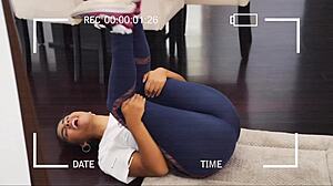 check lesslie and karen polinesia hot ass upskirt views