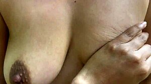 Lesbian Mommy Teaches Argentine Friend Juicy Pussy Kissing and Scissoring