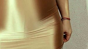 i pose shiny nylons for ya then slurp ur cock n gulp down all ur hot cum