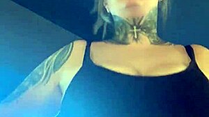 i spot this gym babe with small waist and wet pussy dripping down her legs