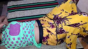 omg dis young indian moddel 18+ so hott!!