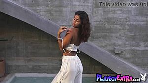 wanna see vulnerable latina carolina reyes strip naked outdoors? 