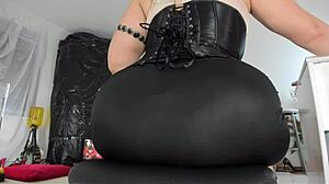 look at my big ass in this tight leather skirt... wanna spank it?