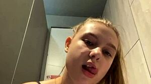 CRAZY BBW TEEN SQUIRTS WILD DURING GYM FUCK AND MASTURBATION