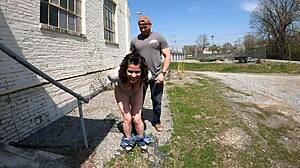 Curvy Big Ass Housewife Flashes Miniskirt Outdoor for Public Ass Worship