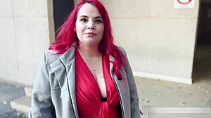 Caught the curvy babe in full videos here