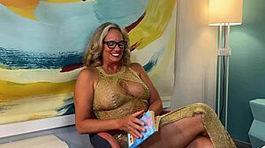oh gilf nina nite your bedtime reading makes me cum