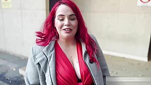 Caught the curvy babe in full videos here