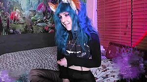 Horny Milf Twerks Big Ass and Fingers Wet Pussy