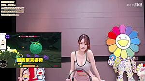 Korean babe's seductive BJ dance tempts with every hip sway