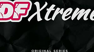 Boyfriend pleasures ebony girlfriend's pussy right away