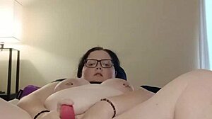 making my fat pussy squirt like crazy with this dildo